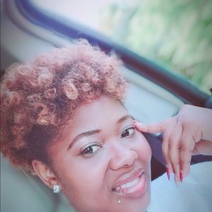 Meet your Posher, Bernice